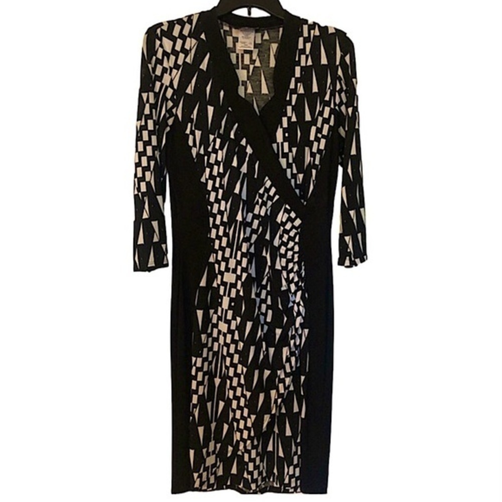 Libra dress. M. Black and white.